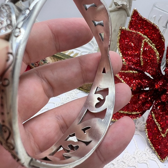 Brighton Heart Rhinestone Bangle Bracelet - Picture 5 of 7